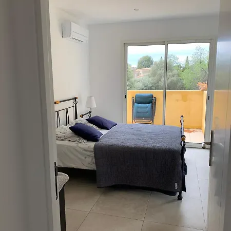De La Terre Blanche Sanary-sur-Mer