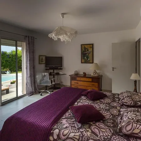 Bed & Breakfast De La Terre Blanche